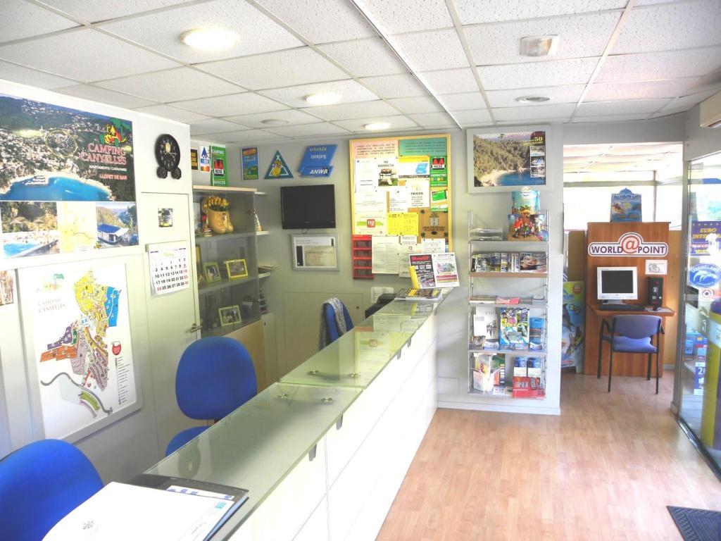 Hotel Camping Senia Cala Canyelles Lloret de Mar Exterior foto